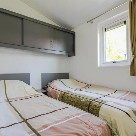 Vakantiehuis 3 Bedroom Beautiful In *