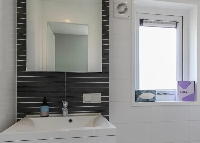 3 Bedroom Beautiful In * Den Oever